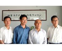 全國高科技健康產(chǎn)業(yè)工作委員會孟昭銳主任、劉存祥秘書長、全國衛(wèi)生產(chǎn)業(yè)企業(yè)管理協(xié)會抗菌產(chǎn)業(yè)分會秘書長楊尊潤到北京潔爾爽公司考